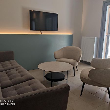 Blue Rose Luxury And Comfort Apartment At The Centre Of Prévéza Extérieur photo